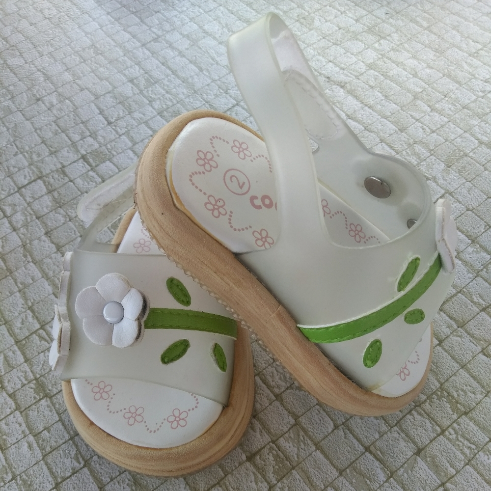 Coasters floral baby sandal. Size 2